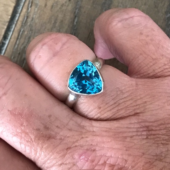 Sterling Silver Blue Topaz Ring - Picture 3 of 9